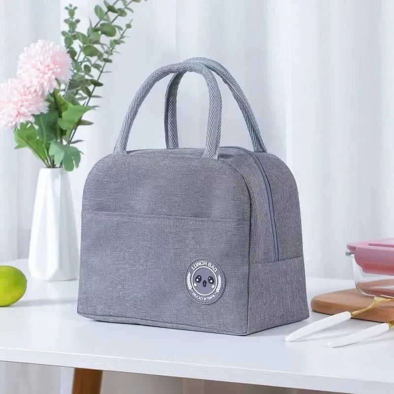 Necessaire Térmica Portátil - Sua rotina organizada com uma bolsa Versátil e elegante